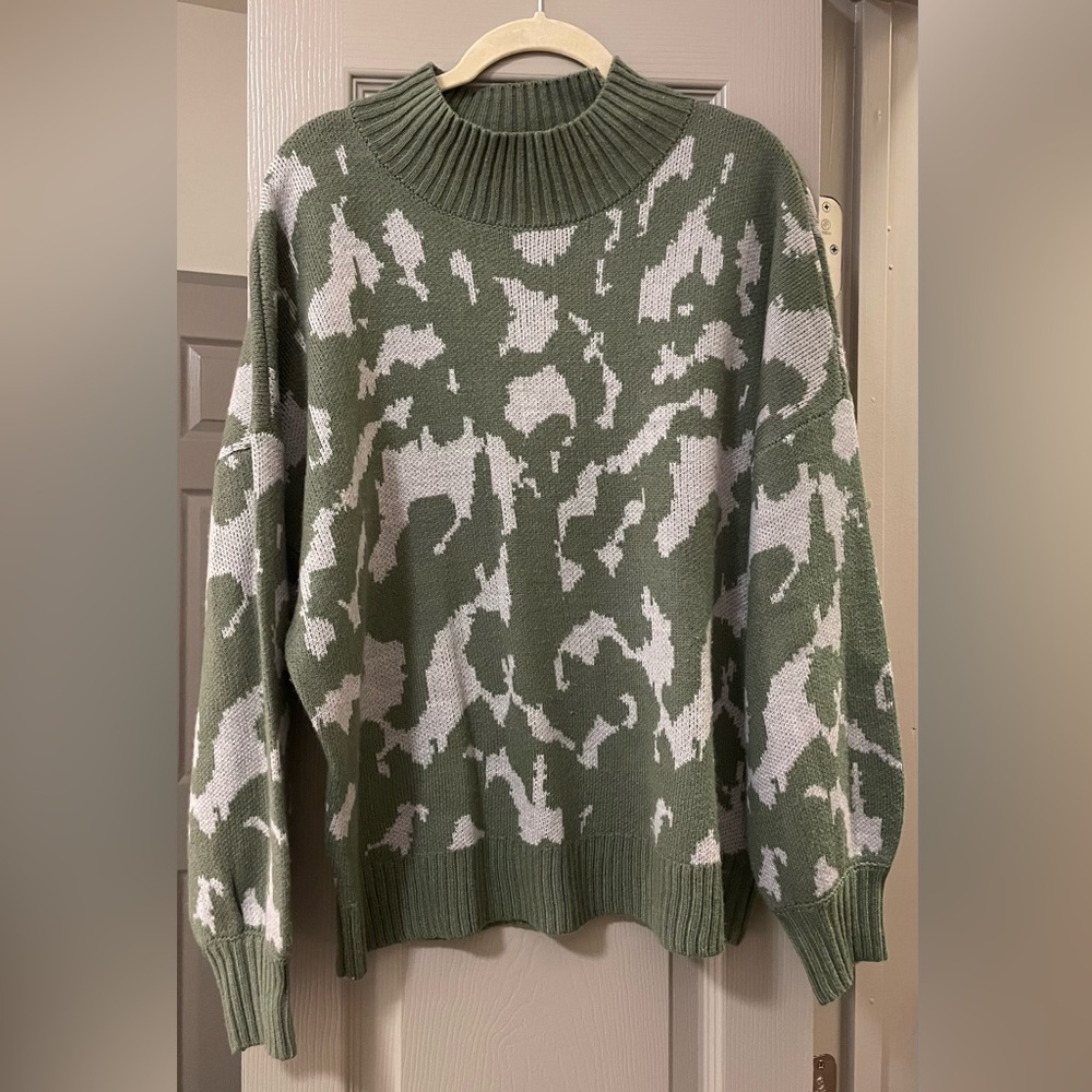Grey & Green Colorblock Sweater
